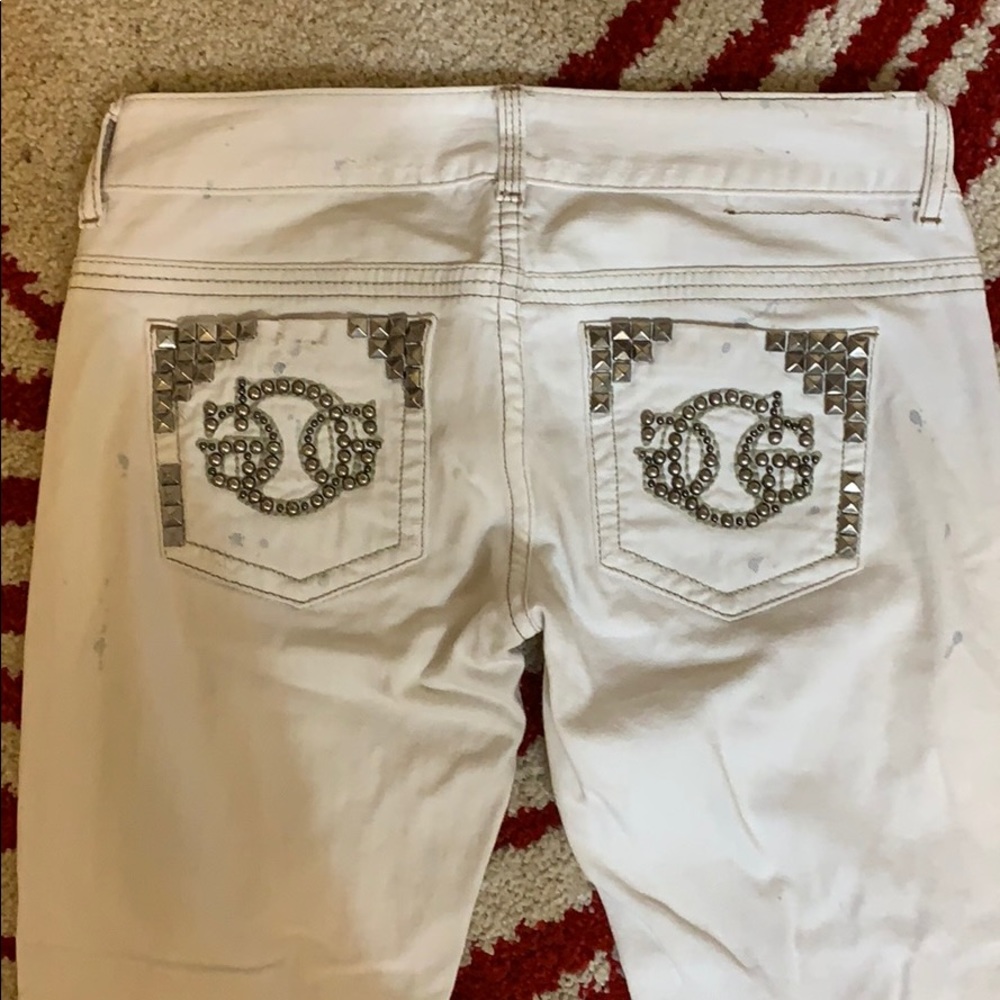 Guess premium white destroyed low rinse jeans 27